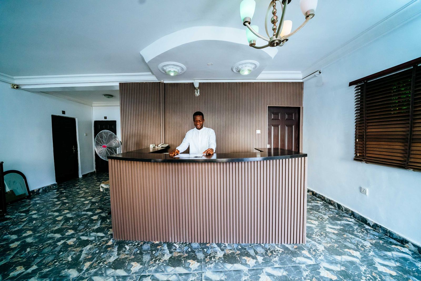 Reception area, angle 2