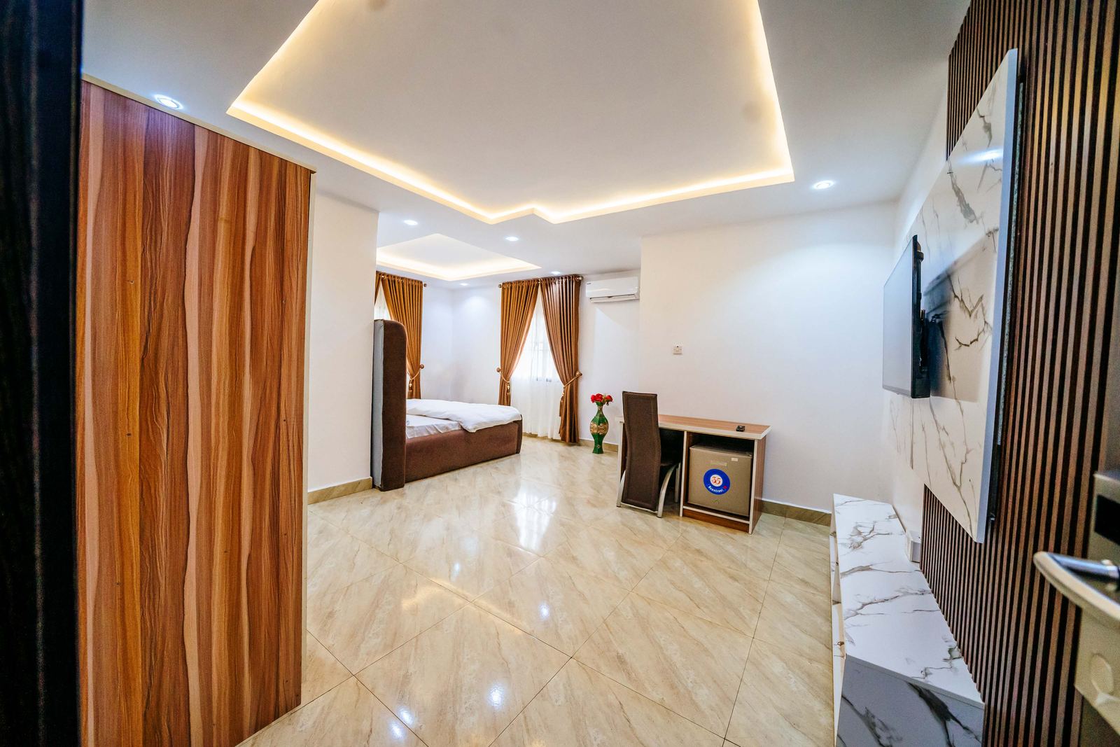 The Executive Suite, second seating and wardrobe area